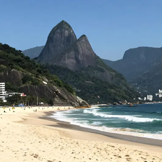 Descubra a Praia do Forno