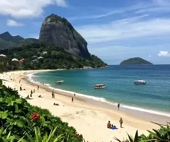 Melhores lugares e experiências na Praia do Forno em Arraial do Cabo